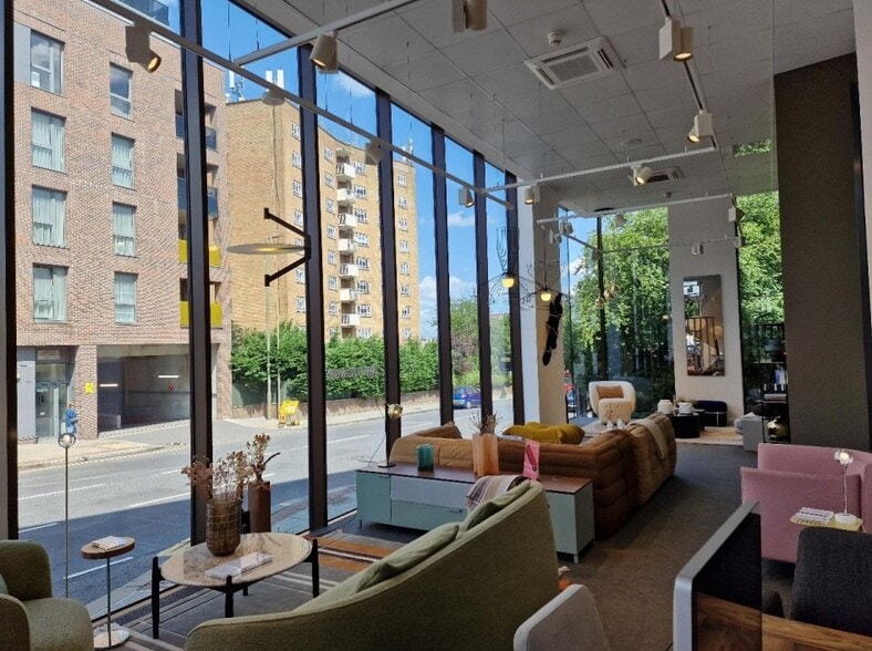 452-454 Finchley Rd, London for lease - Interior Photo - Image 2 of 7