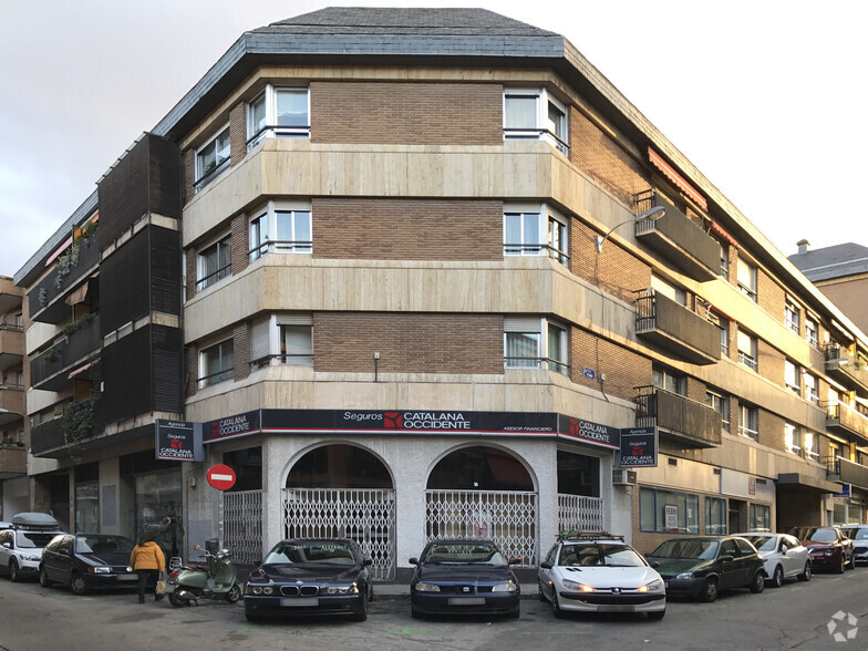 Multifamily in Madrid, MAD for sale - Building Photo - Image 1 of 2