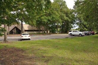 917 Commerce Cir, Hanahan, SC for lease Building Photo- Image 2 of 26
