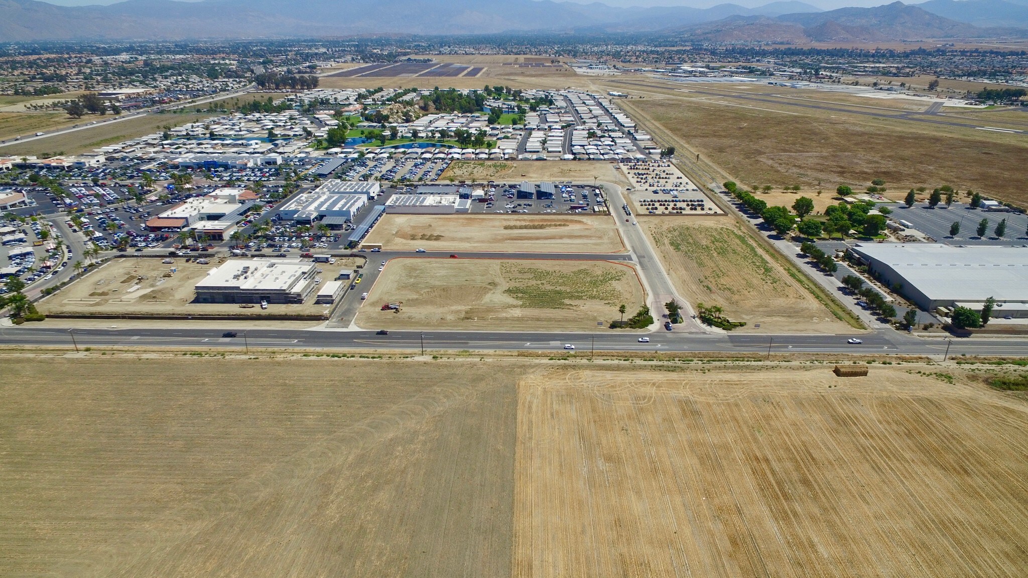 Warren Rd &amp; Auto Mall Dr, Hemet, CA, 92545 Commercial