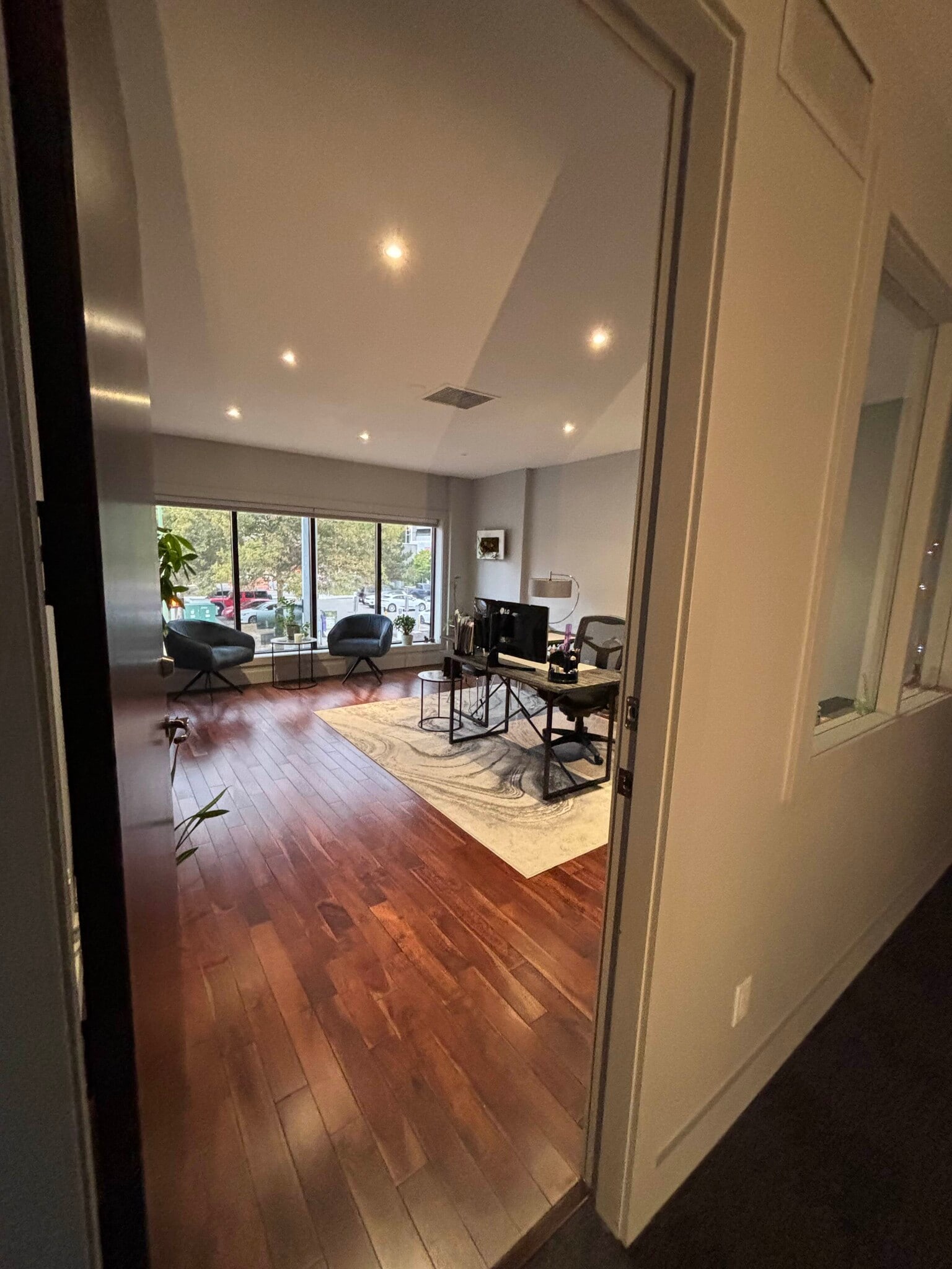 1455 Ellis St, Kelowna, BC for lease Interior Photo- Image 1 of 3