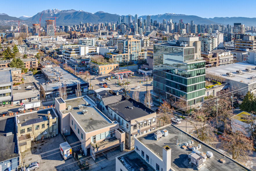 2515 Burrard St, Vancouver, BC for lease - Aerial - Image 3 of 3
