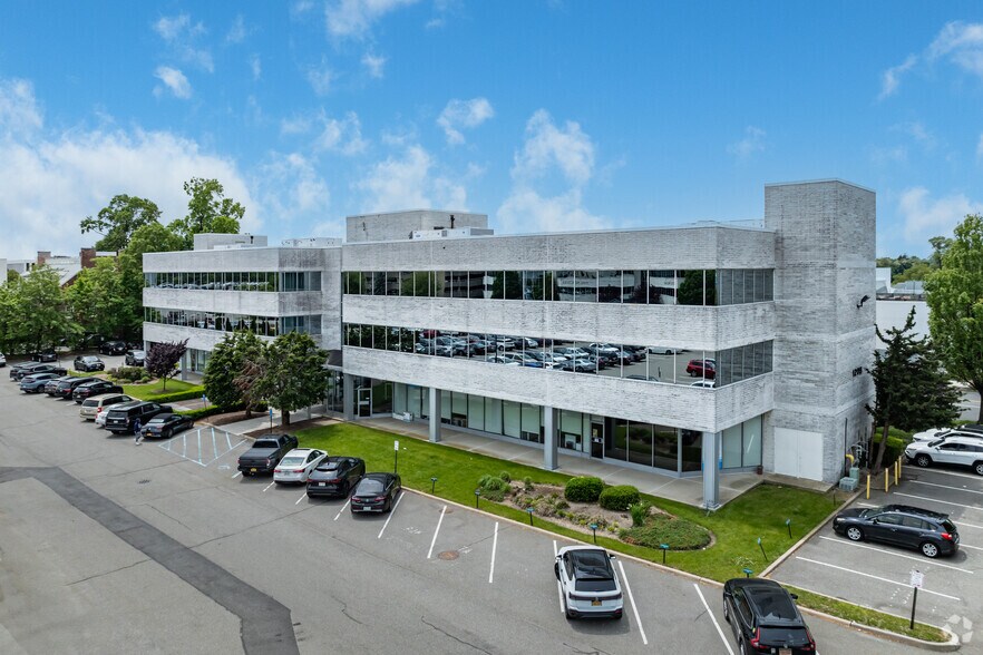 1205 Franklin Ave, Garden City, NY for lease - Primary Photo - Image 1 of 5