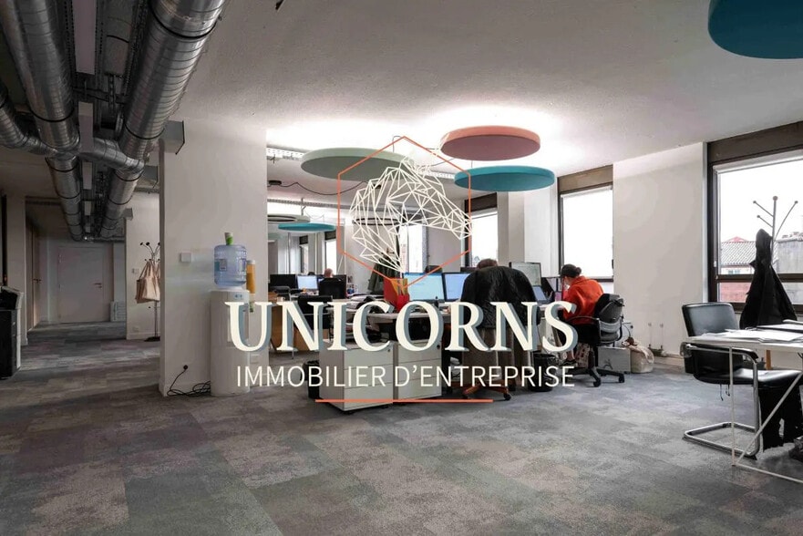 Office in Toulouse for lease - Interior Photo - Image 2 of 7