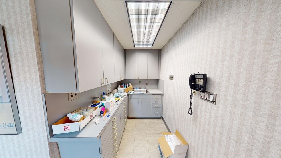 1718 E 17th St, Brooklyn, NY for lease - Building Photo - Image 3 of 17