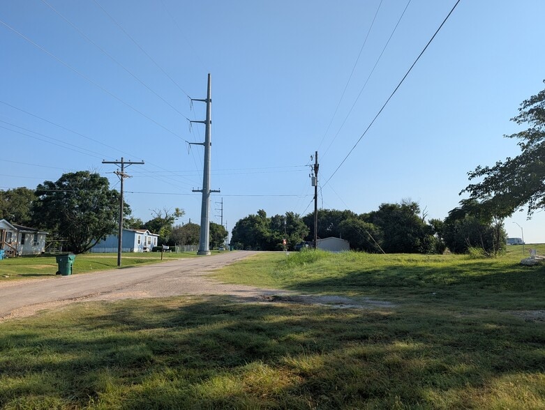 16870 S Interstate 35, Bruceville, TX for sale - Building Photo - Image 2 of 4