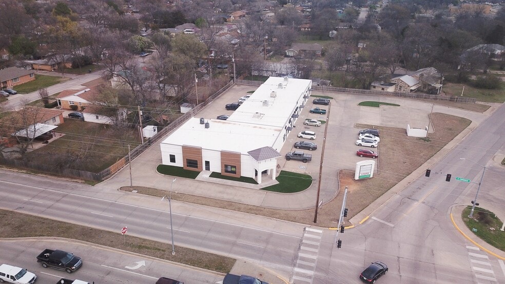 1702-1708 N Commerce St, Ardmore, OK for sale - Building Photo - Image 1 of 1