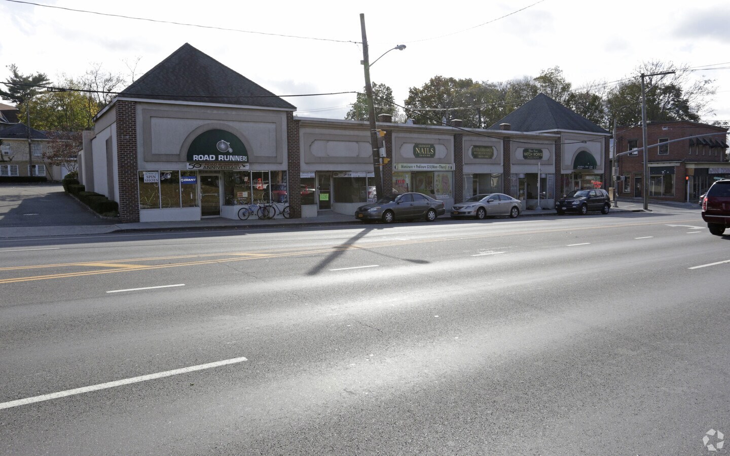 28 Forest Ave, Glen Cove, NY 11542