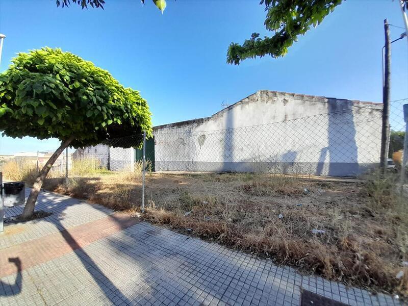 Land in Mérida for sale Building Photo- Image 1 of 11