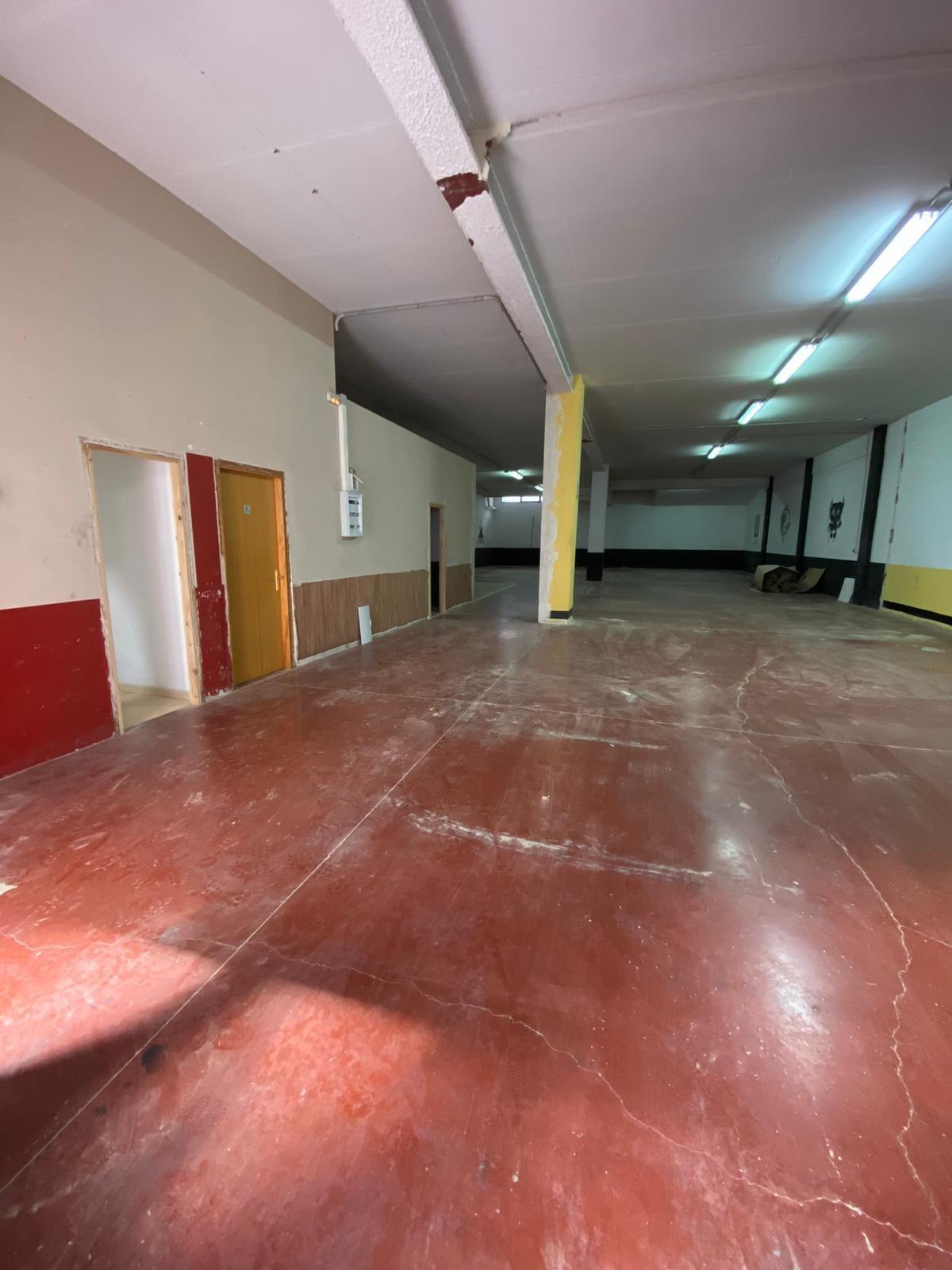 Industrial in Elche for sale Building Photo- Image 1 of 7