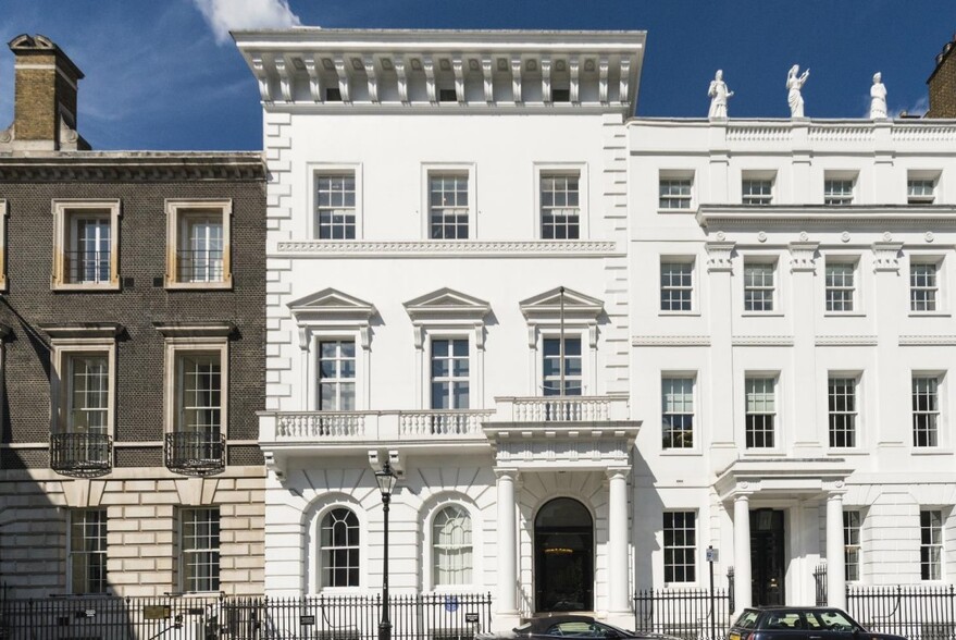 11-12 St James's Sq, London for lease - Building Photo - Image 2 of 11