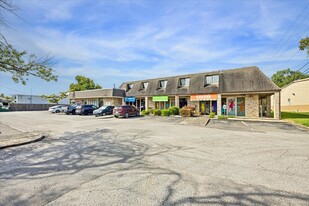 Oak Hill Retail & Executive Suites - Parking Garage