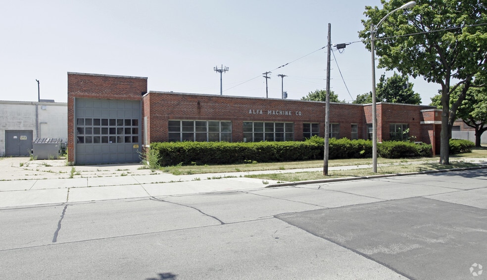 2435 W Purdue St, Milwaukee, WI 53209 Industrial for Sale