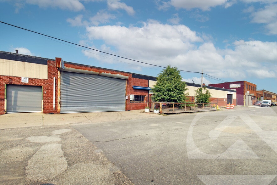 4731 Bellevue St, Detroit, MI for lease - Building Photo - Image 1 of 30