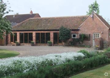 Lucas Ct, Newark for sale Primary Photo- Image 1 of 1