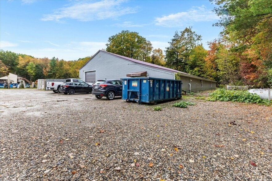 155 Ushers Rd, Round Lake, NY for sale - Building Photo - Image 2 of 32
