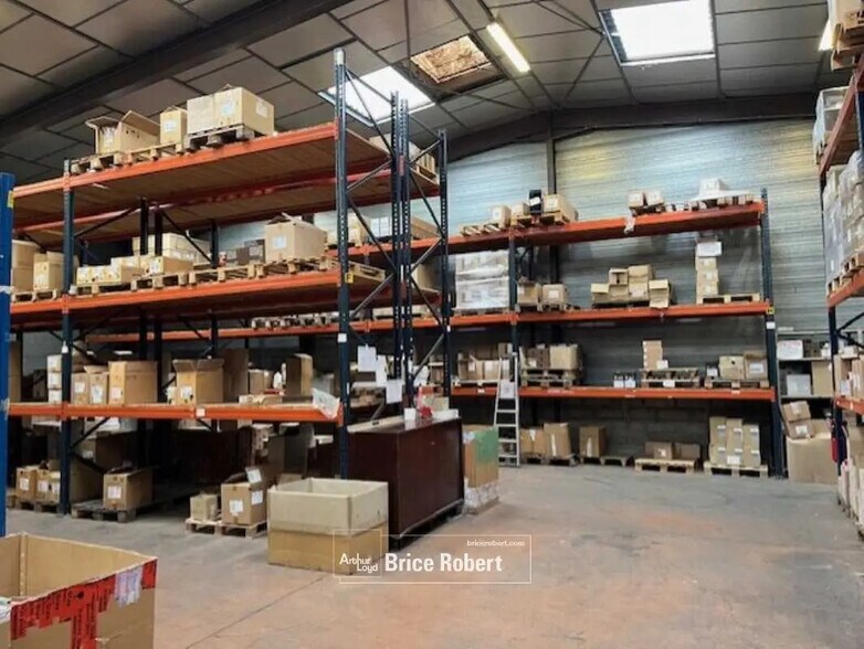 Office in Chassieu for lease - Interior Photo - Image 3 of 6