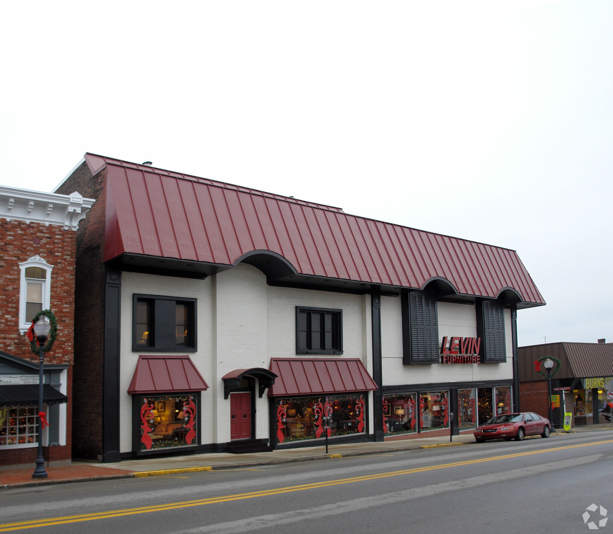 600 W Main St, Mount Pleasant, PA for sale Primary Photo- Image 1 of 1