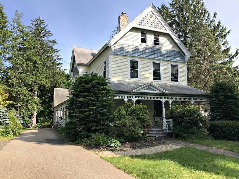 121 Church St, Ware, MA for sale - Primary Photo - Image 1 of 1