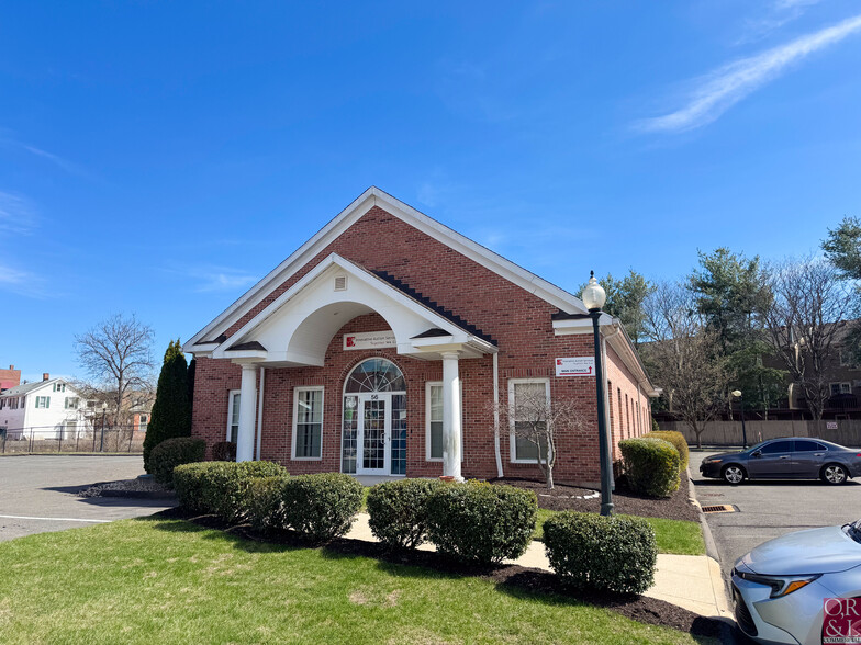 56 W Main St, Plainville, CT for lease - Building Photo - Image 2 of 6