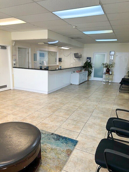 1401 SW 1st St, Miami, FL for lease - Building Photo - Image 3 of 5