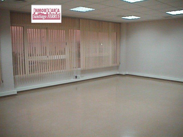 Office in Valencia de Don Juan for lease - Building Photo - Image 2 of 5