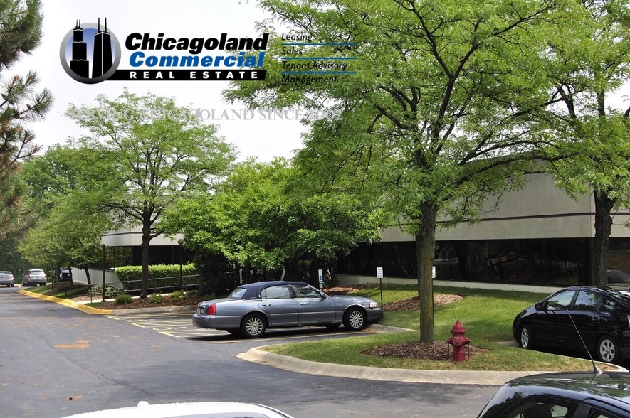 1251 N Plum Grove Rd, Schaumburg, IL for lease - Building Photo - Image 1 of 14