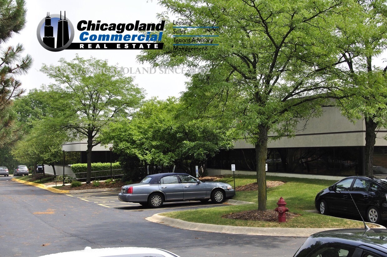 1251 N Plum Grove Rd, Schaumburg, IL for lease Building Photo- Image 1 of 15