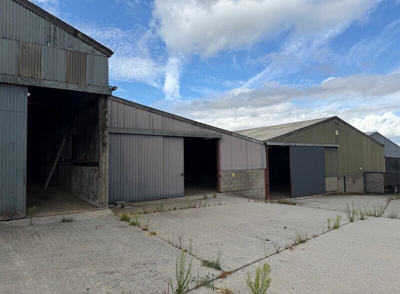 Hayes Rd, Compton Dundon for sale - Building Photo - Image 2 of 6