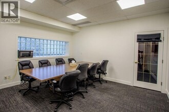 1455 Ellis St, Kelowna, BC for lease Interior Photo- Image 2 of 4