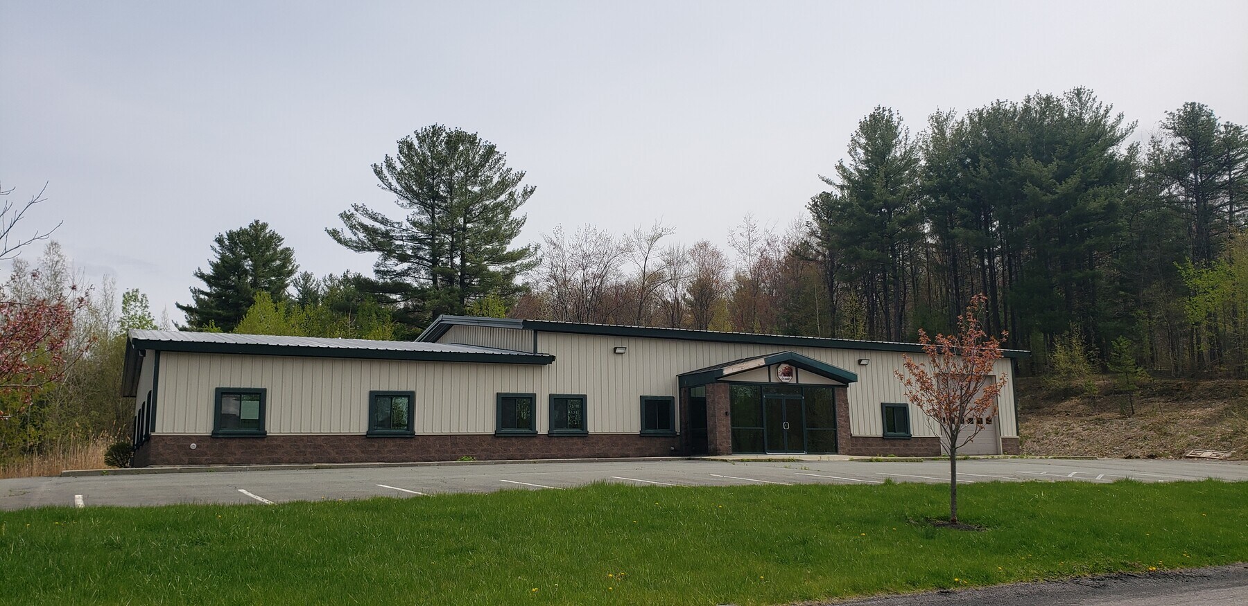 31 Commercial Dr, Castleton On Hudson, NY 12033