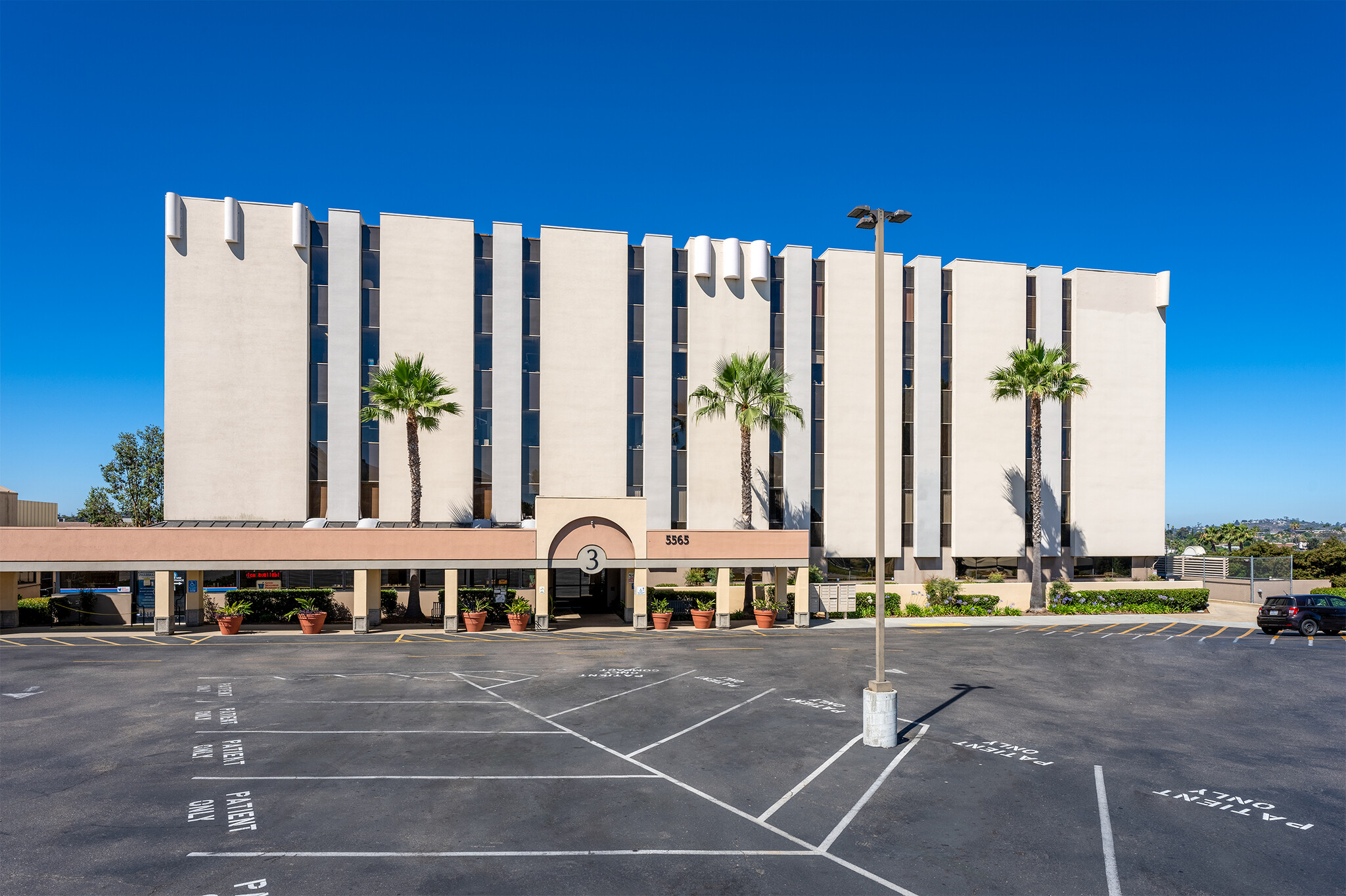 5565 Grossmont Center Dr, La Mesa, CA for lease Building Photo- Image 1 of 14