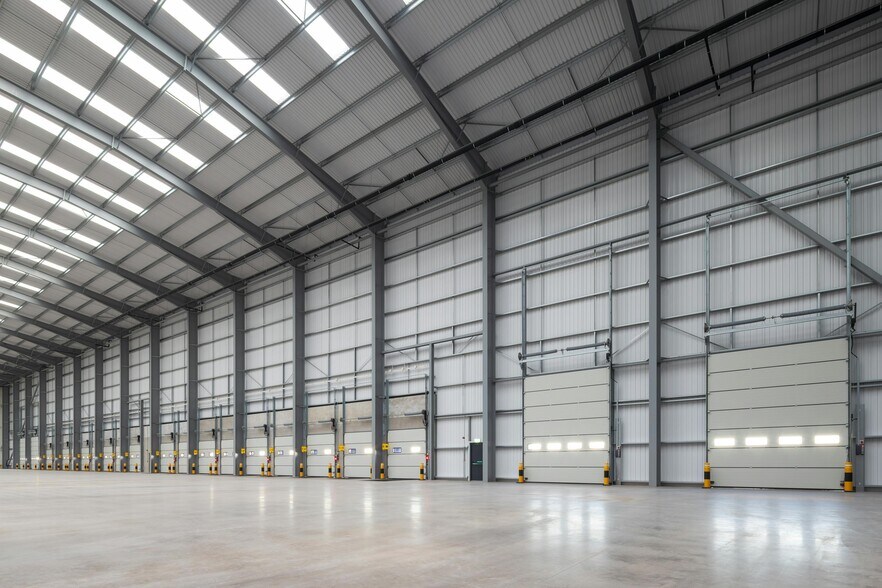 B173 Lichfield Rd, Barton Under Needwood for lease - Building Photo - Image 3 of 7