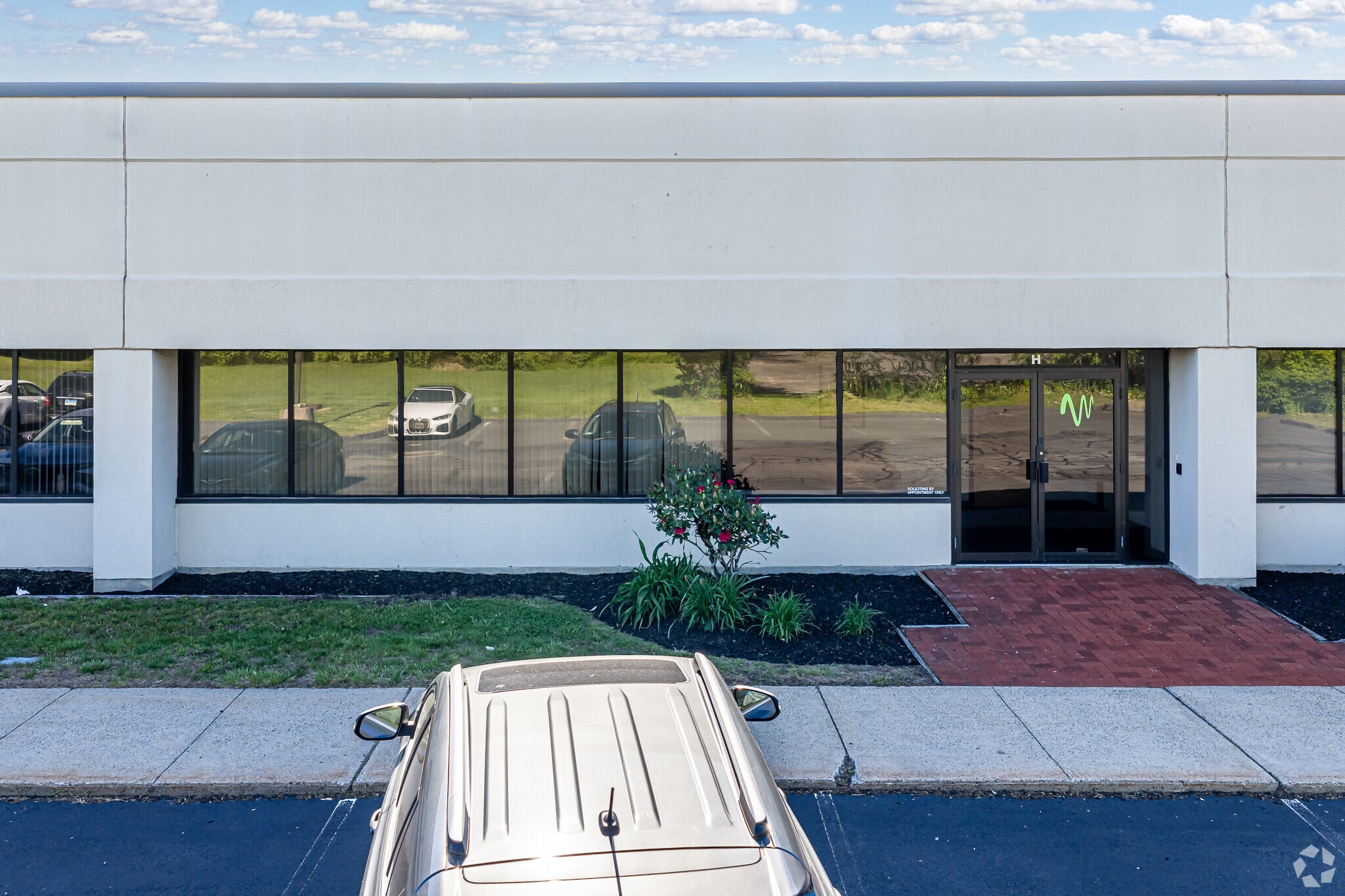 111-121 Roberts St, East Hartford, CT for lease Building Photo- Image 1 of 11