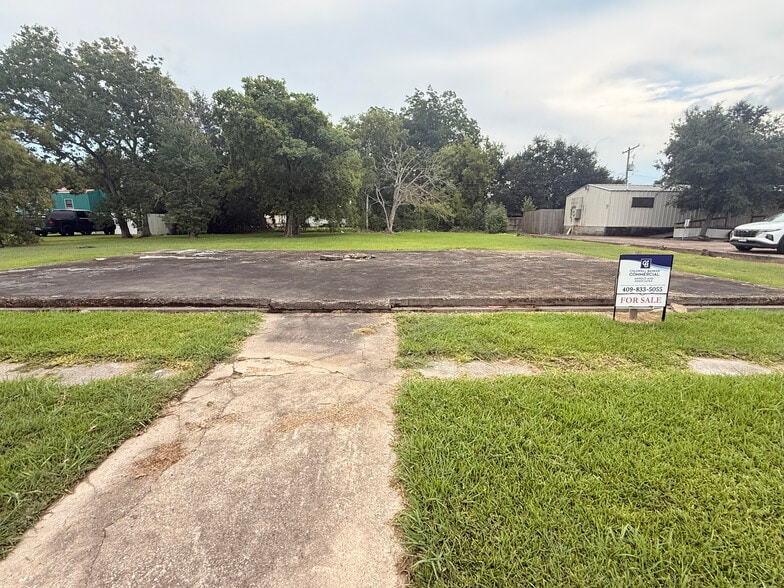 2555 4th st, Beaumont, TX for sale - Building Photo - Image 2 of 5