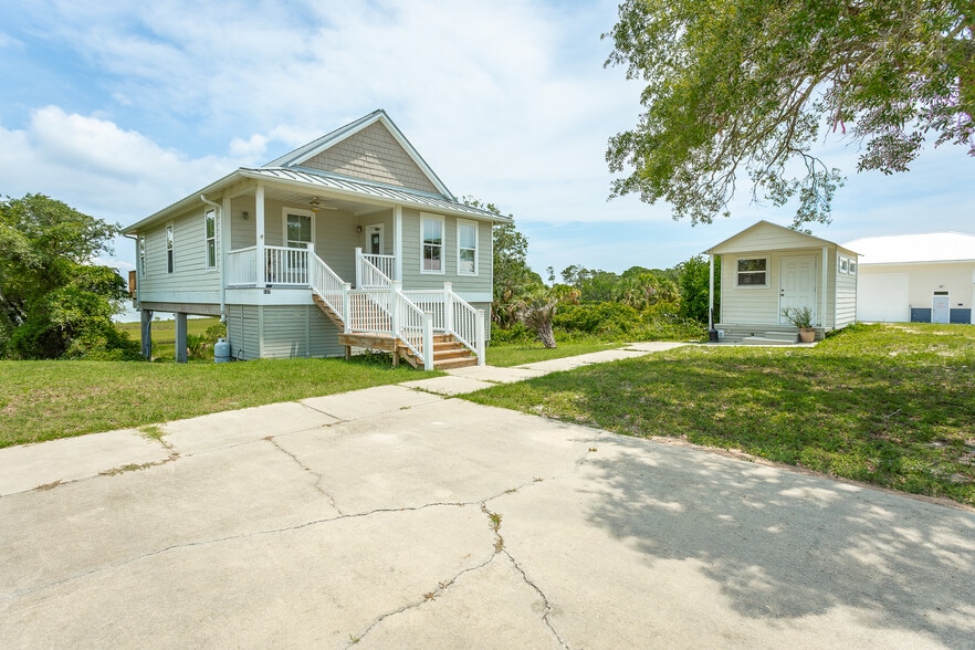 127 Harbor Cir, Panacea, FL for sale - Building Photo - Image 3 of 22