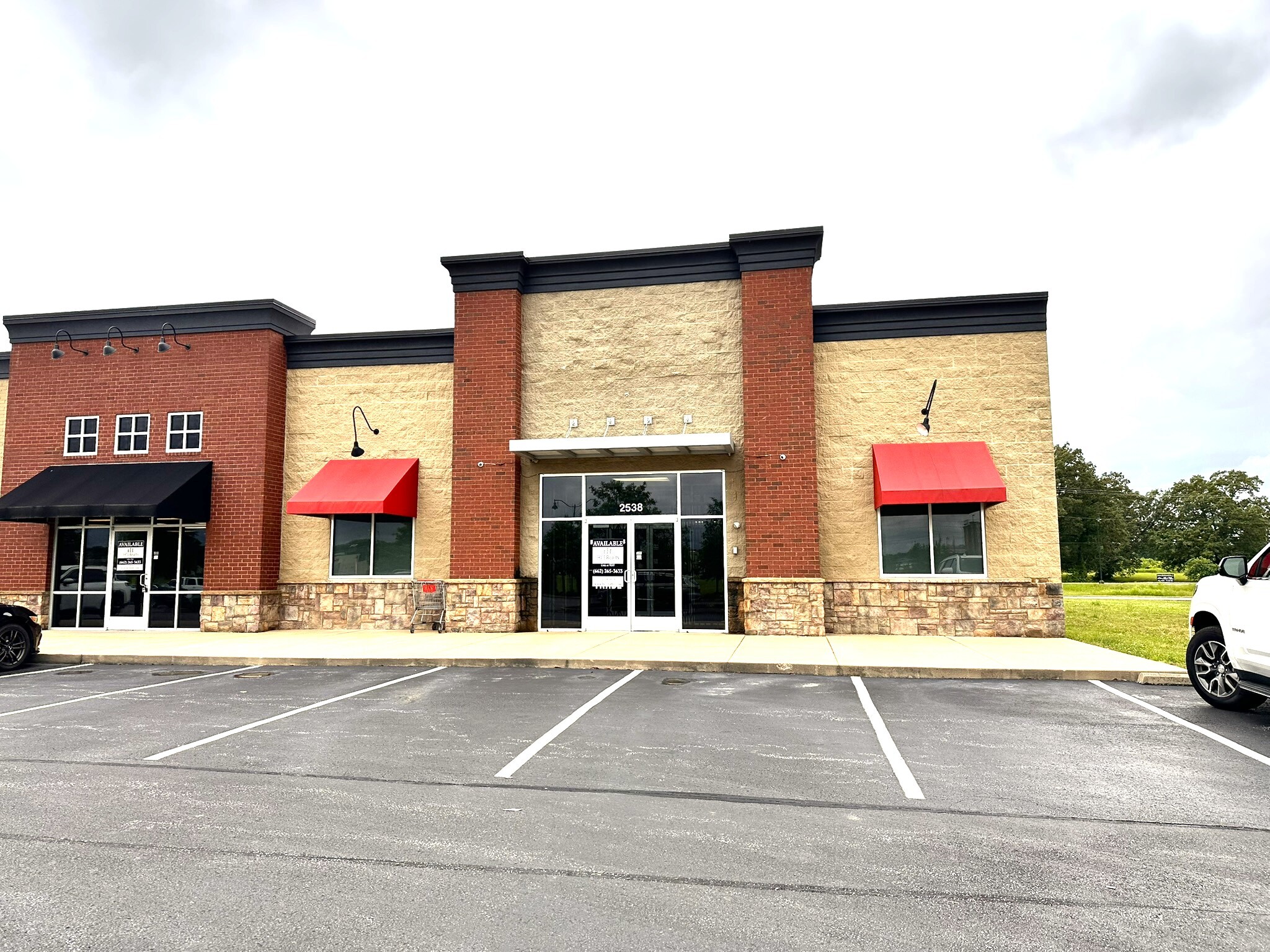 2574 Christmasville Cv, Jackson, TN for lease Interior Photo- Image 1 of 5