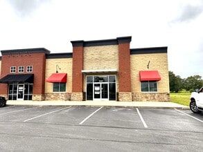 2574 Christmasville Cv, Jackson, TN for lease Interior Photo- Image 1 of 5