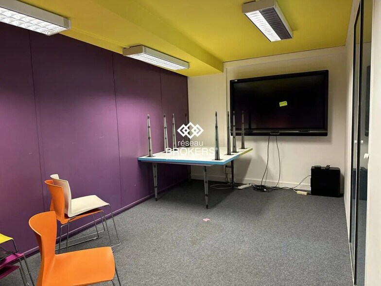 Office in Orléans for sale - Interior Photo - Image 1 of 6