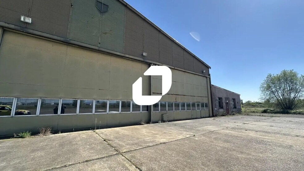 Flex in Entzheim for lease - Building Photo - Image 3 of 5