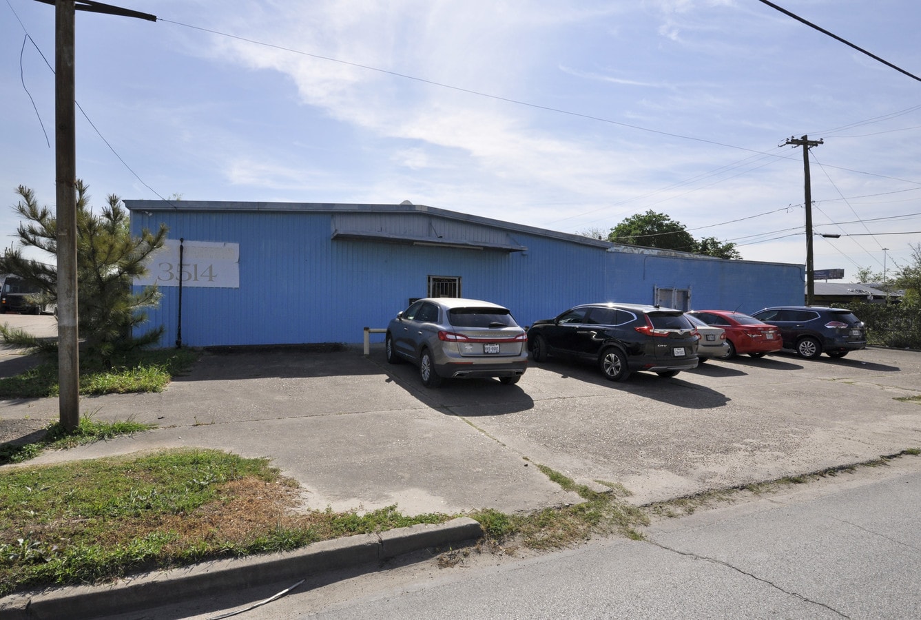 3514 Jensen Dr, Houston, TX, 77026 Light Manufacturing Property For