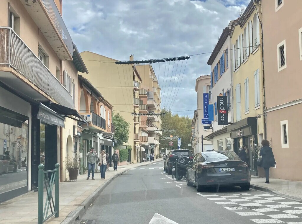 Location Commerce 36 m² - Photo 1