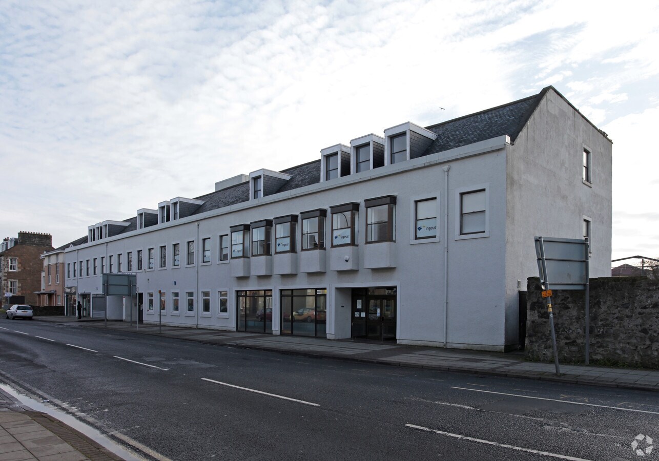 4452 Bank St, Irvine, KA12 0LP