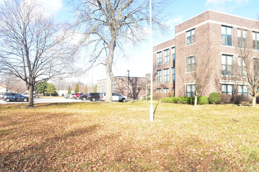 200 E Arlington St, Waterloo, IA for sale - Building Photo - Image 3 of 28