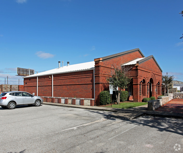 2180 Avenue C, Mobile, AL for lease - Primary Photo - Image 1 of 2