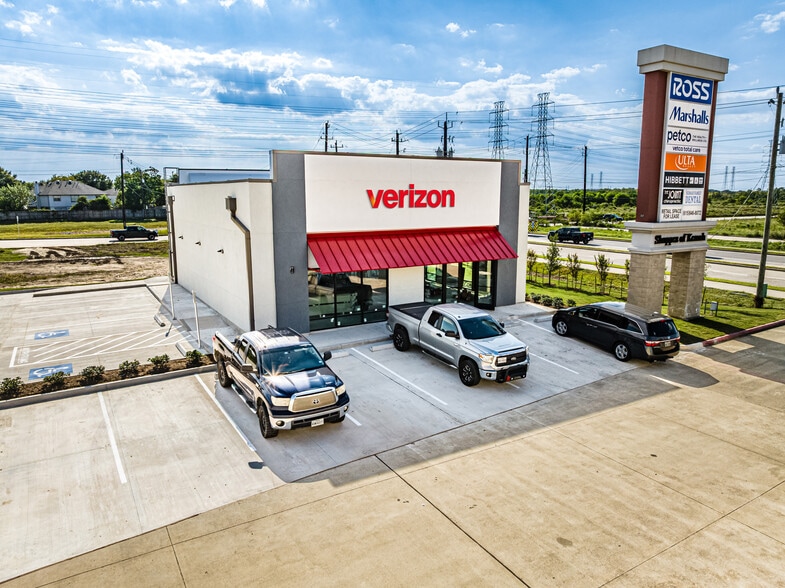 365 FM 518 Rd, Kemah, TX for sale - Building Photo - Image 2 of 6