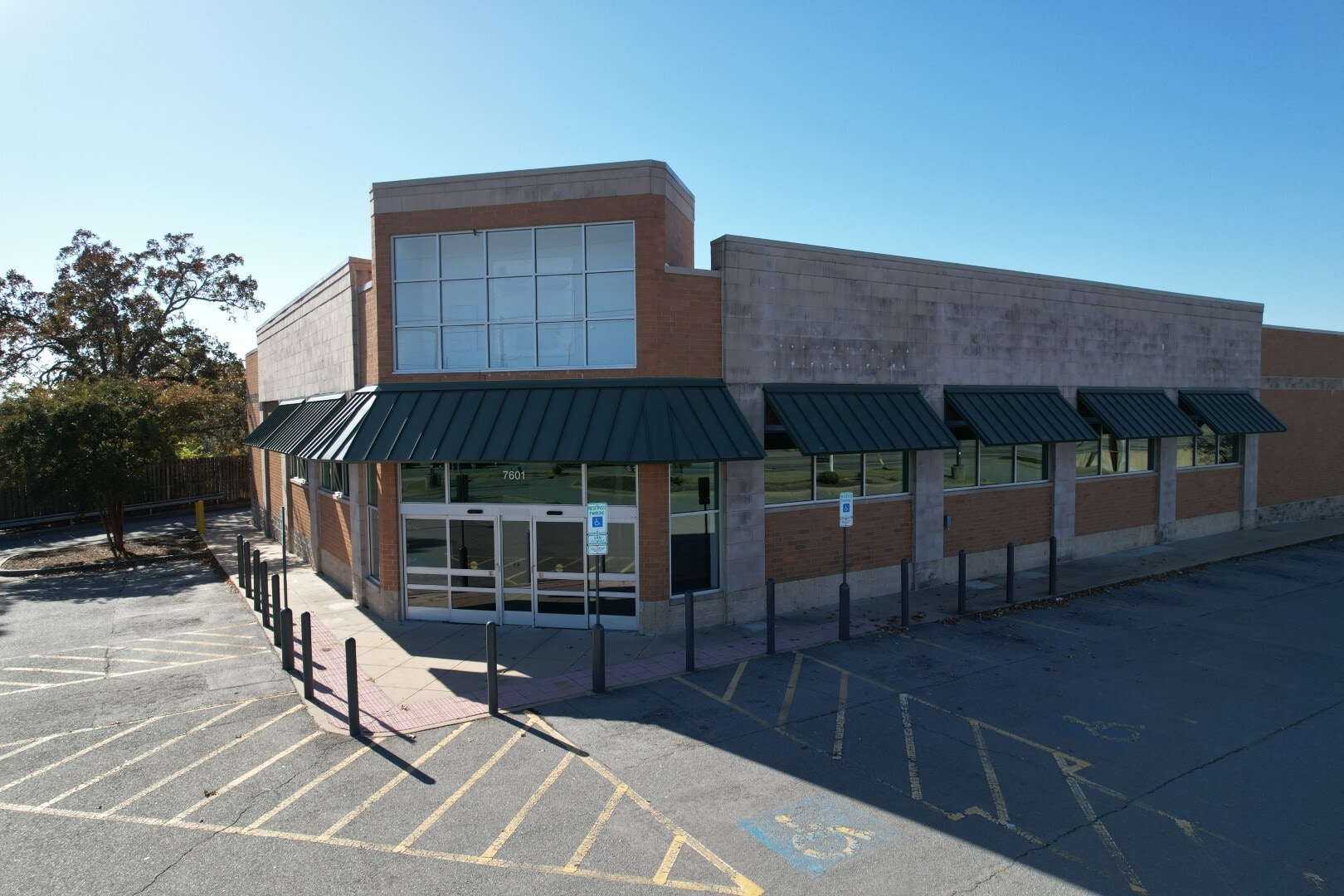 7601 Cantrell Rd, Little Rock, AR for lease Building Photo- Image 1 of 7