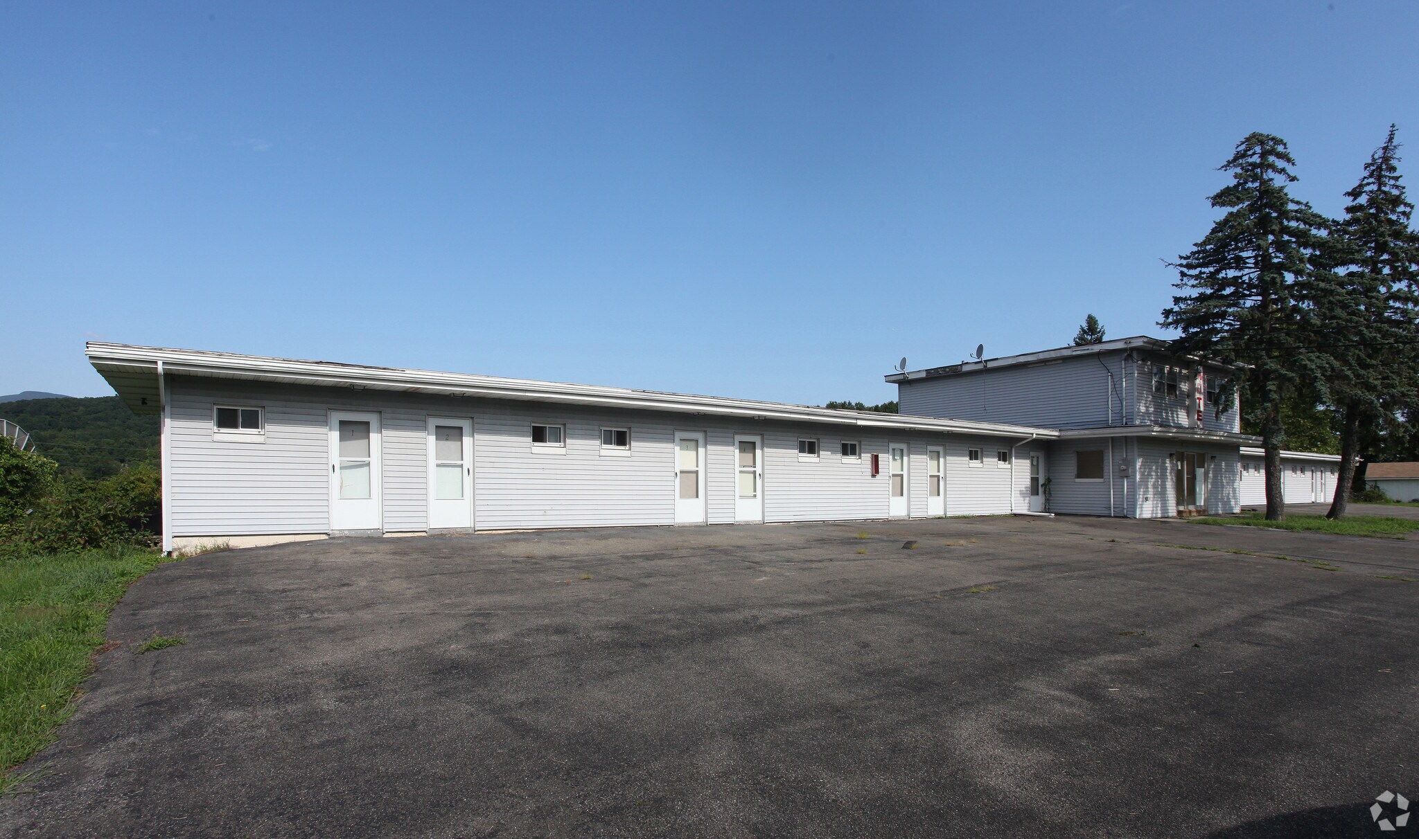 1099 Kings Hwy, Saugerties, NY for sale Primary Photo- Image 1 of 1