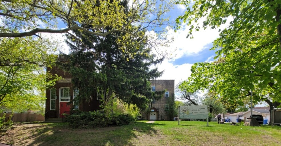 6333 W Cornelia Ave, Chicago, IL for sale - Primary Photo - Image 3 of 6