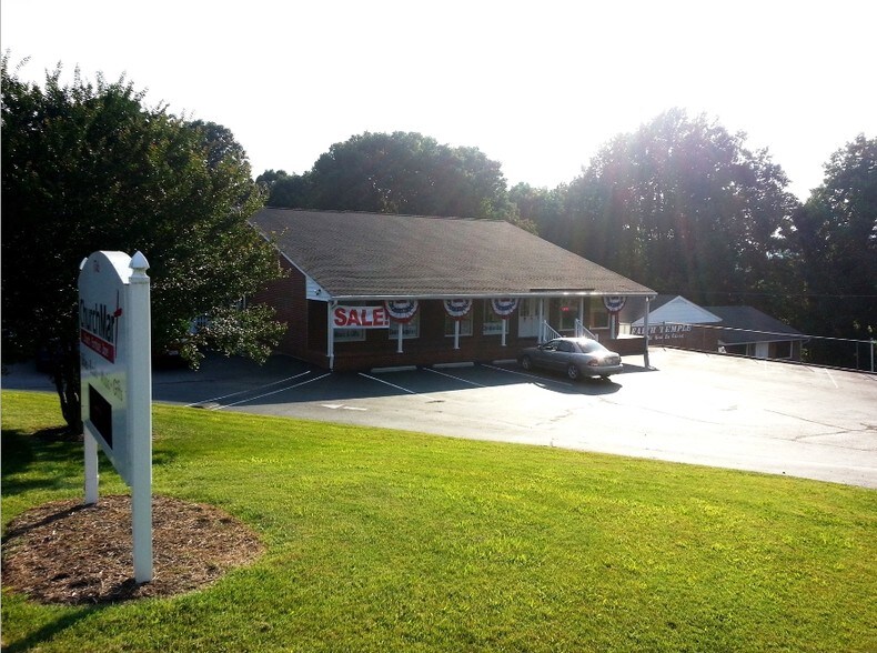 1746 S Main St, Rocky Mount, VA for sale - Primary Photo - Image 1 of 1